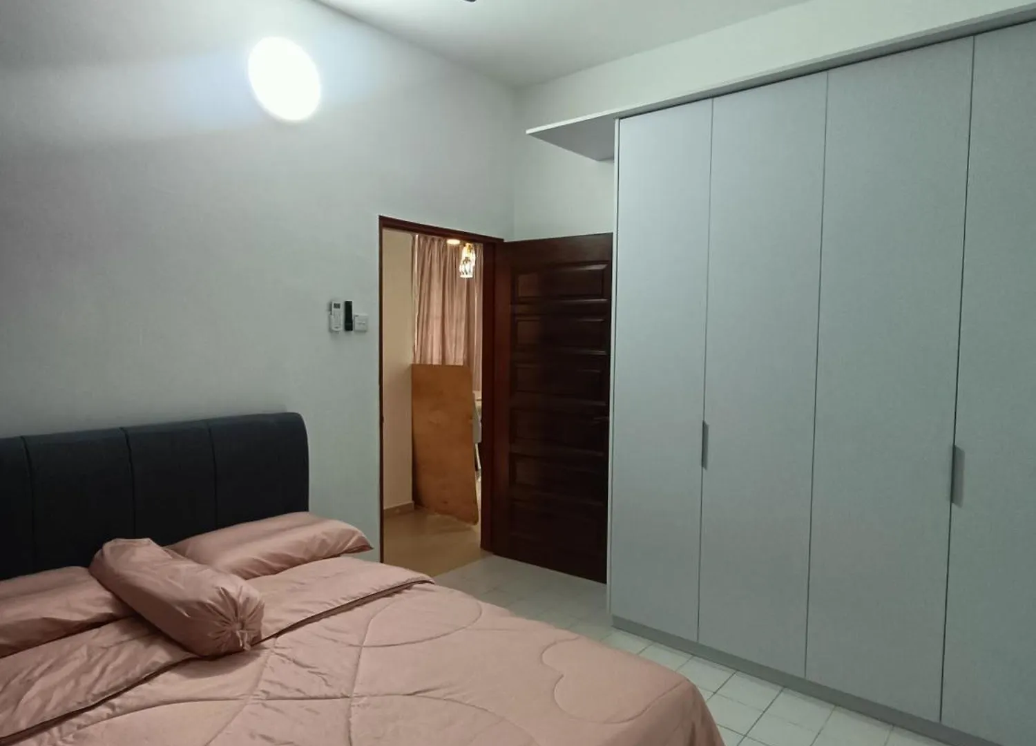 Paradigm Mall-Skudai-Sutera-Johor Bahru-K&A Homestay-12 Pax